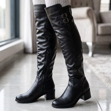 B018 Step into winter with these gorgeous knee high boots