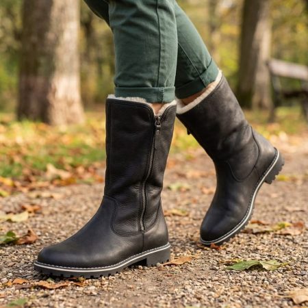B031 BLACK BOOTS WITH FUR INSIDE