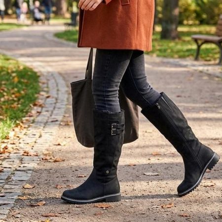 B033 BLACK BOOTS WITH FUR INSIDE